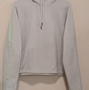 Under Armour size M Hoodie
